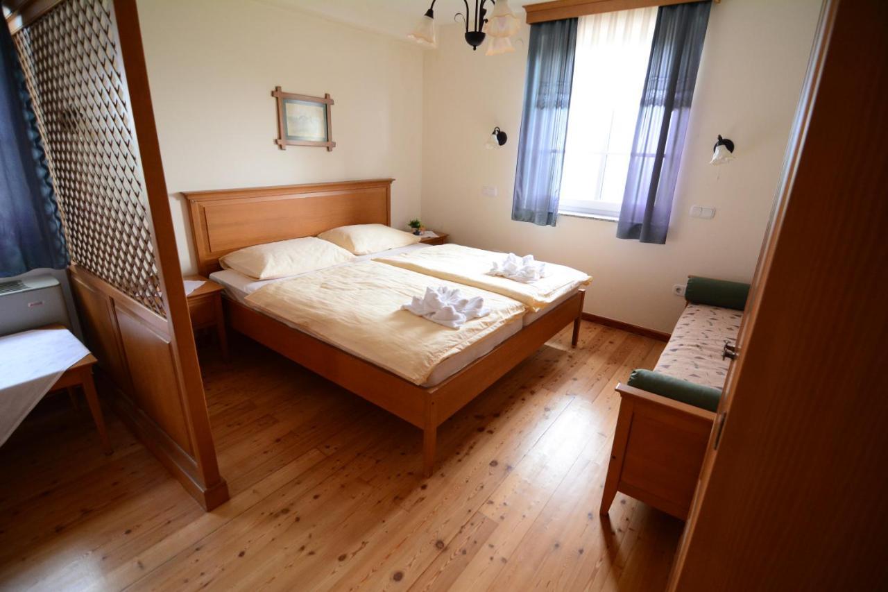 Gostisce Vinski Hram Hotel Ivanjkovci Buitenkant foto