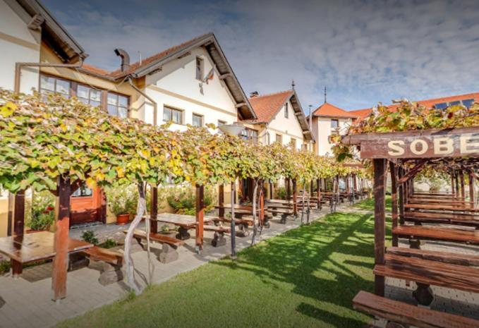 Gostisce Vinski Hram Hotel Ivanjkovci Buitenkant foto